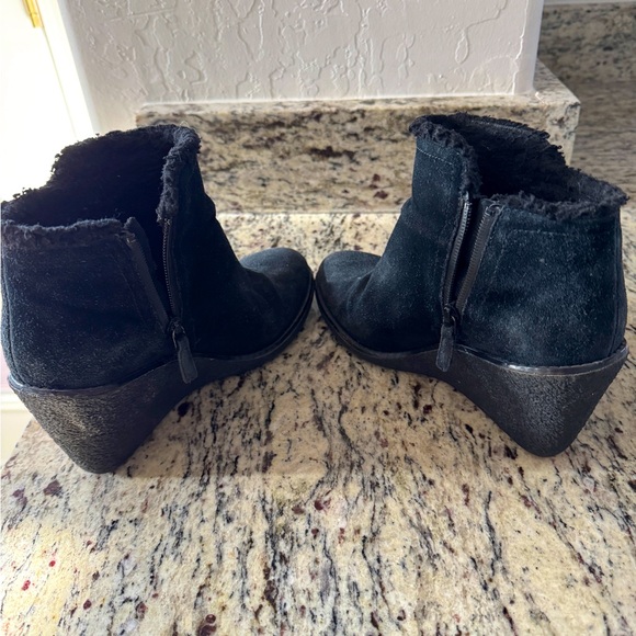 Cole Haan Yonkers Waterproof Suede Wedge Bootie sz 7 - Picture 4 of 6